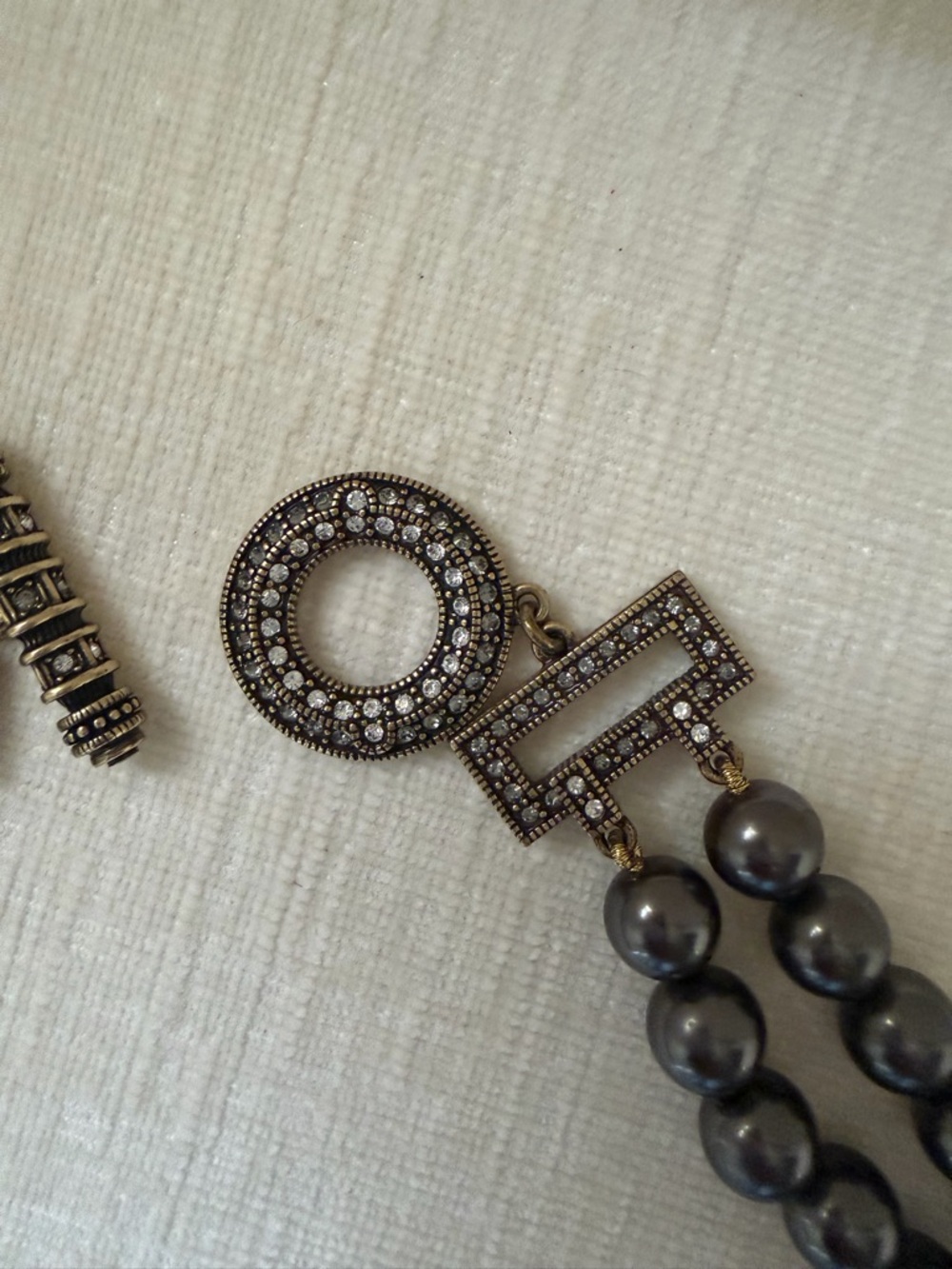 Like New Heidi Daus Double-Strand Pearl Toggle Necklace W/ Swarovski Crystals - Picture 5 of 5